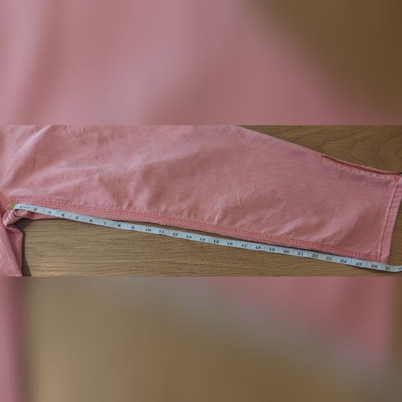 Chico's So Slimming Pink Zipper Hem Jeans in Size 2 / US Size 12 or L - Picture 14 of 16